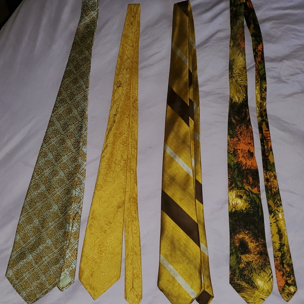 Collection of 4 vintage ties in shades of gold/yellow